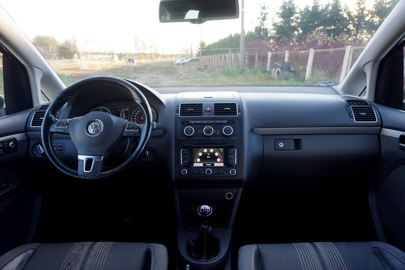 Photo 13 - Volkswagen Touran 2012 y Van