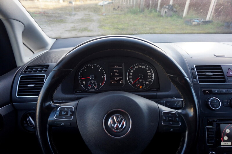 Photo 18 - Volkswagen Touran 2012 y Van