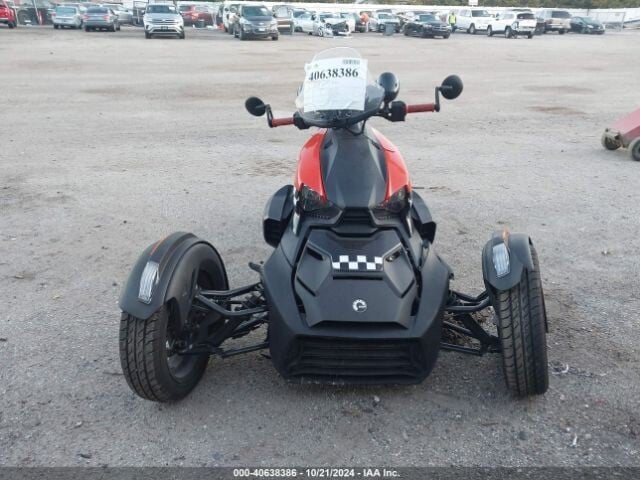 Photo 5 - Can-Am 2021 y Three-wheel motorcycle