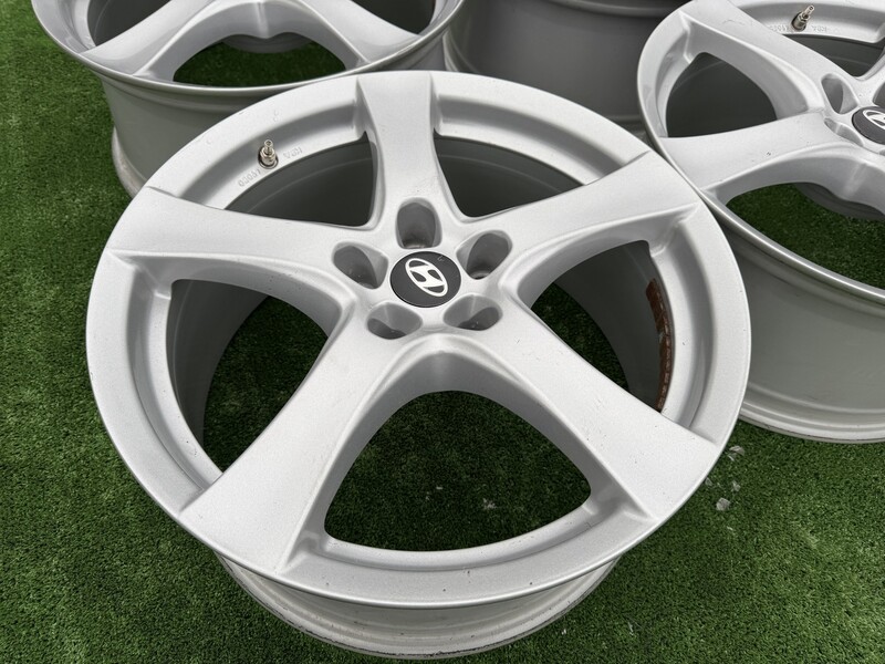 Photo 2 - Hyundai Siunciam, 8J ET40 light alloy R18 rims