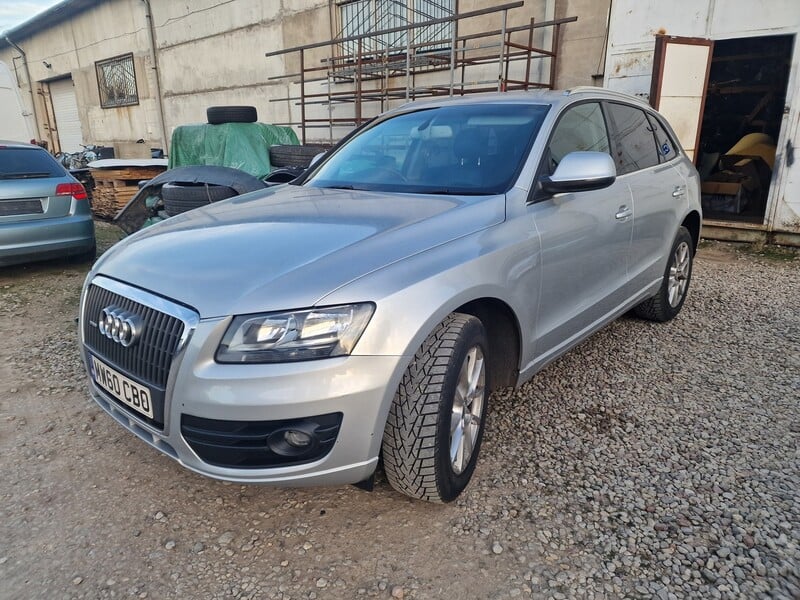 Photo 1 - Audi Q5 2009 y parts