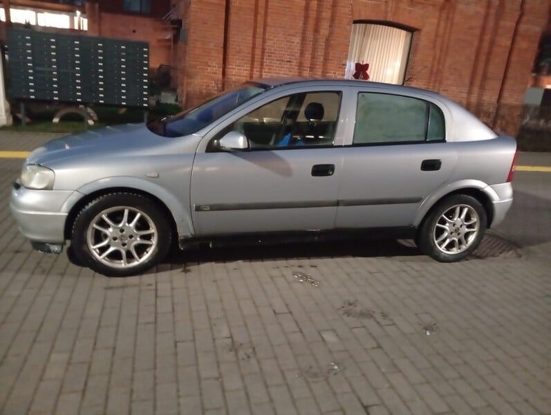 Фотография 2 - Opel Astra 2001 г Хэтчбек