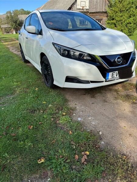 Фотография 4 - Nissan Leaf 2021 г Хэтчбек