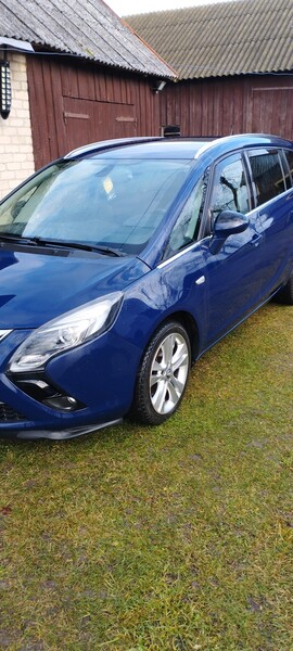 Photo 1 - Opel Zafira Tourer 2013 y Van