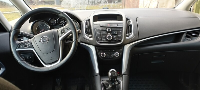 Photo 6 - Opel Zafira Tourer 2013 y Van