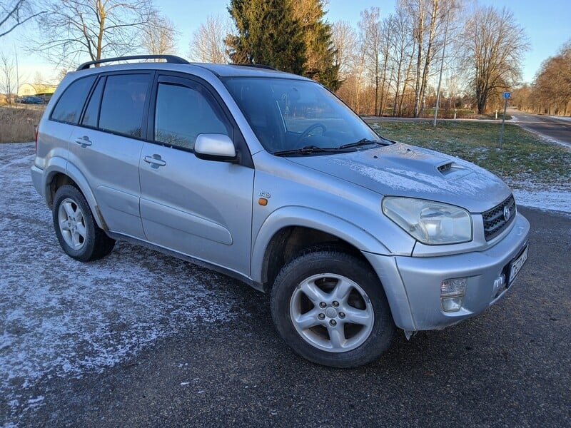 Photo 1 - Toyota RAV4 2003 y Off-road / Crossover