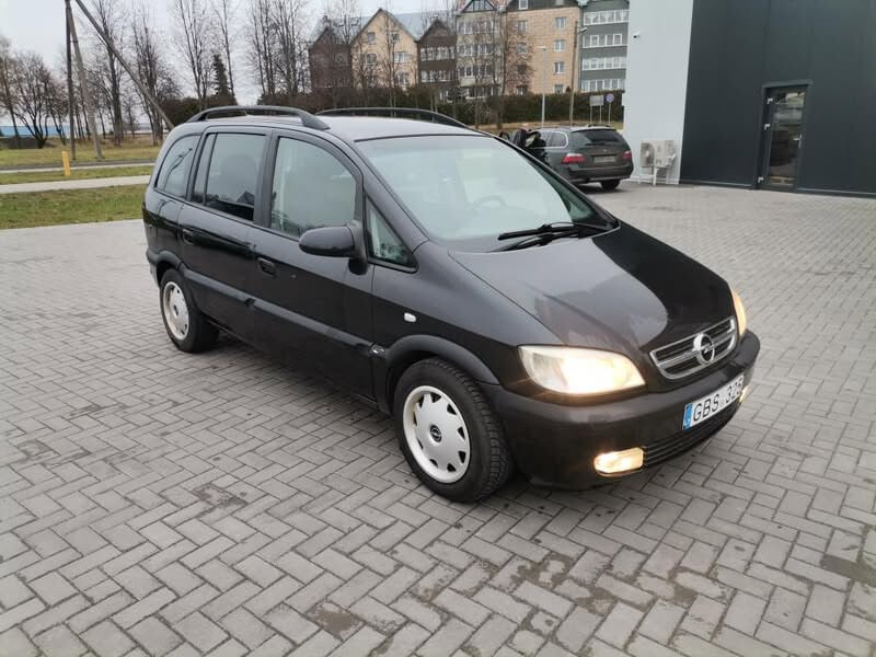 Photo 1 - Opel Zafira 2004 y Van