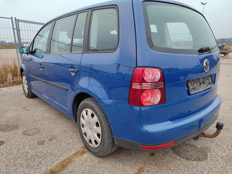 Photo 3 - Volkswagen Touran 2009 y Van