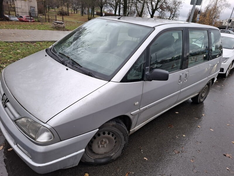 Photo 2 - Peugeot 806 2000 y Hatchback