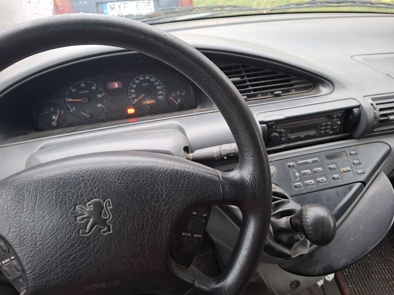 Photo 4 - Peugeot 806 2000 y Hatchback