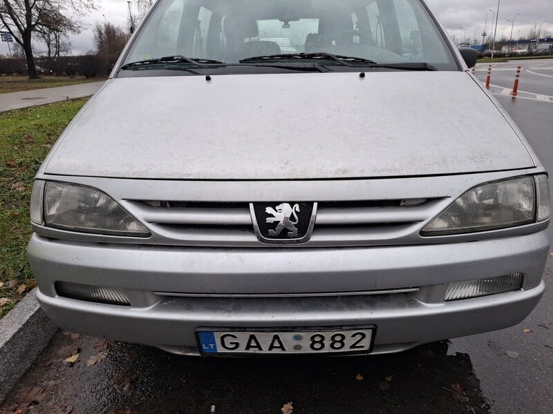 Photo 7 - Peugeot 806 2000 y Hatchback