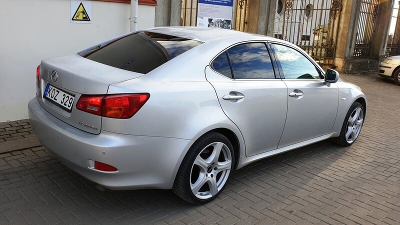 Photo 16 - Lexus IS 220 2006 y Sedan