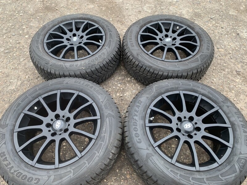 Photo 1 - Hyundai Siunciam, 7.5J ET38 light alloy R17 rims