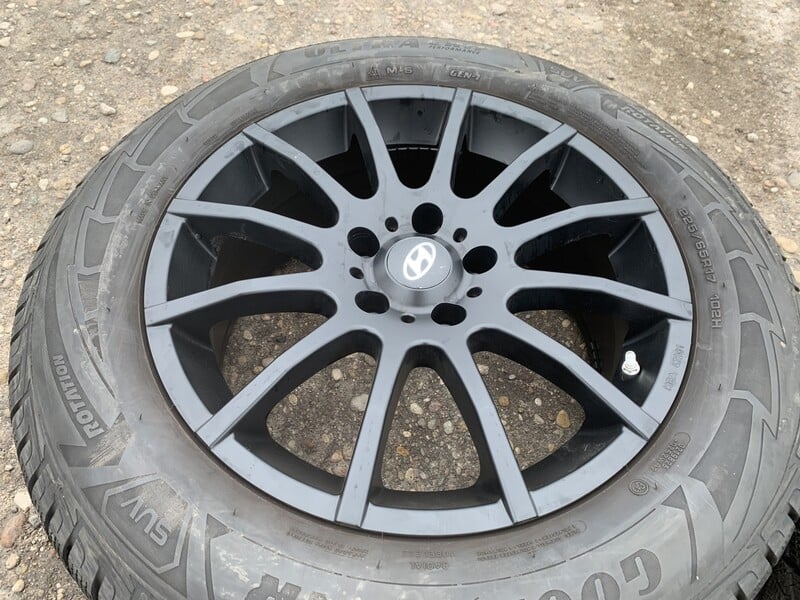 Photo 5 - Hyundai Siunciam, 7.5J ET38 light alloy R17 rims