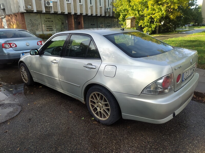 Nuotrauka 5 - Lexus IS 200 2000 m Sedanas