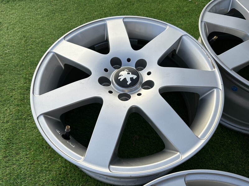 Photo 5 - Peugeot Siunciam, 7J ET45 light alloy R16 rims