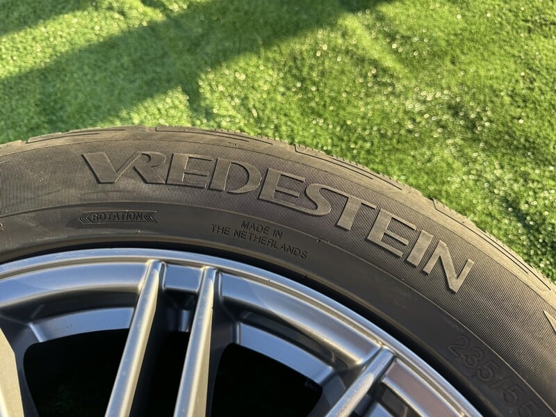 Фотография 5 - Vredestein Siunciam, 7mm  R18 зимние шины для автомобилей