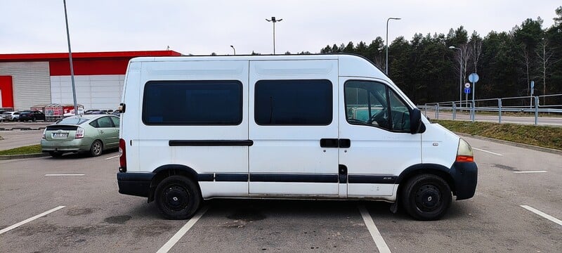 Photo 5 - Renault Master 2005 y Minibus