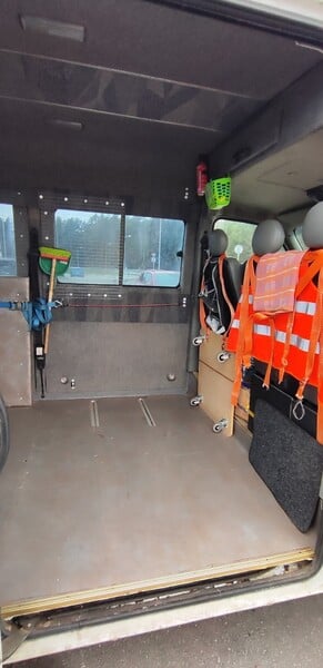 Photo 14 - Renault Master 2005 y Minibus