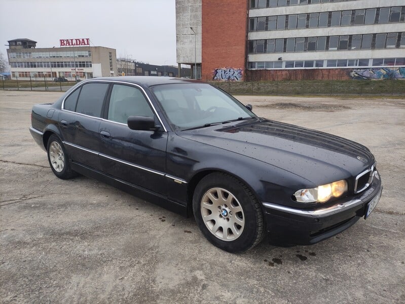 Фотография 2 - Bmw 730 2001 г Седан