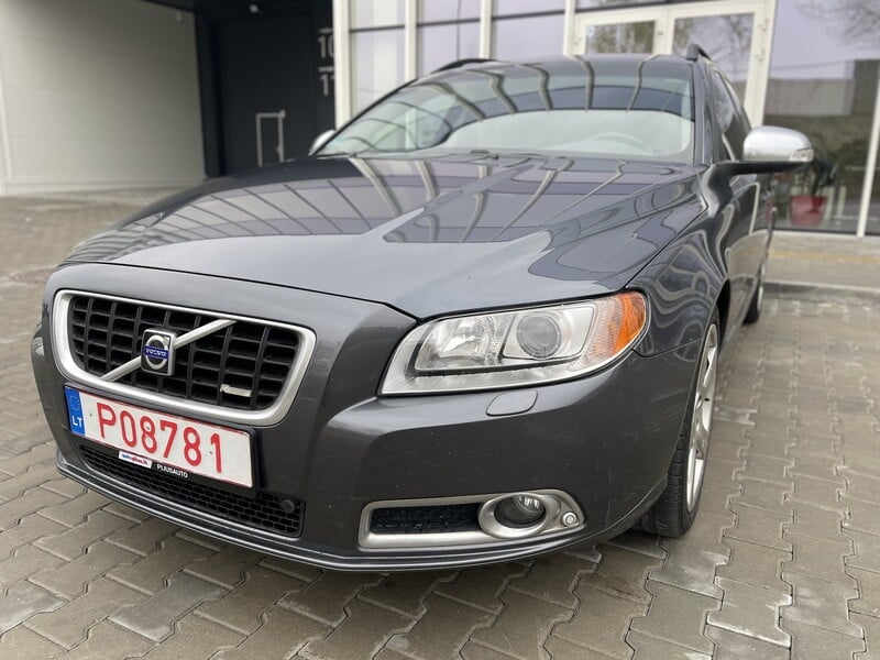 Photo 2 - Volvo V70 R-Design 2009 y