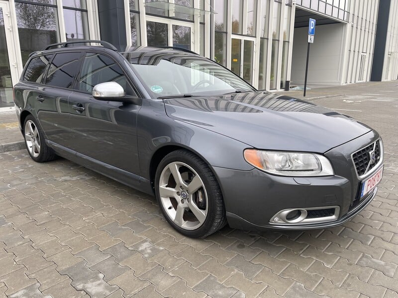 Photo 4 - Volvo V70 R-Design 2009 y