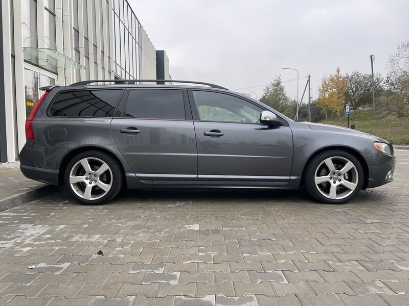 Photo 5 - Volvo V70 R-Design 2009 y