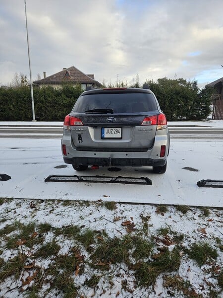 Photo 3 - Subaru OUTBACK 2010 y Wagon