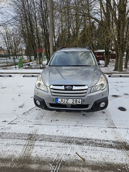 Photo 6 - Subaru OUTBACK 2010 y Wagon