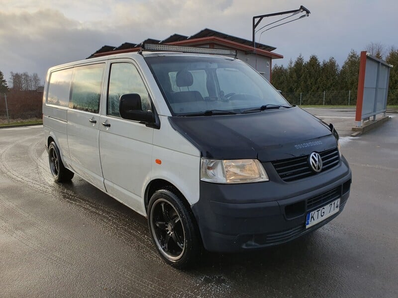 Фотография 1 - Volkswagen Transporter 2004 г Комби микроавтобус