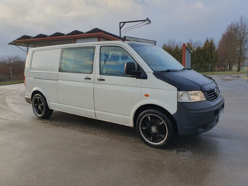 Фотография 3 - Volkswagen Transporter 2004 г Комби микроавтобус