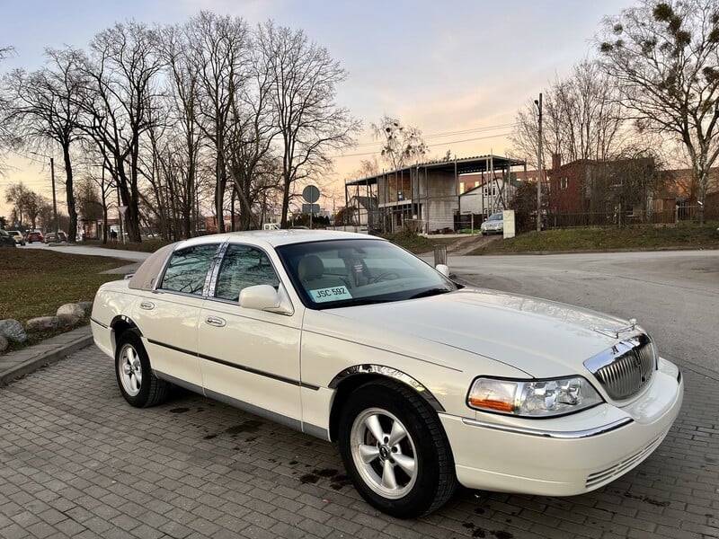 Nuotrauka 1 - Lincoln Town Car 2007 m Sedanas