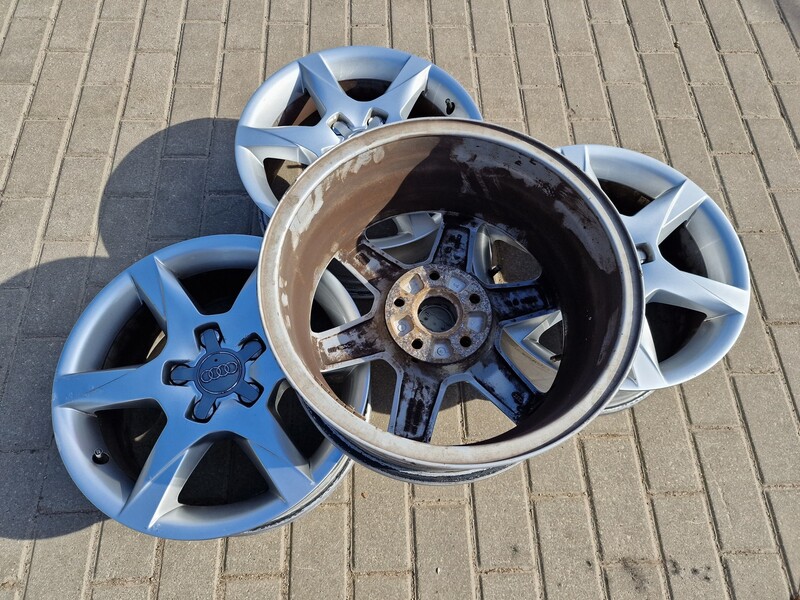 Photo 6 - Audi A3, A4, A6, Orig. A6 light alloy R16 rims