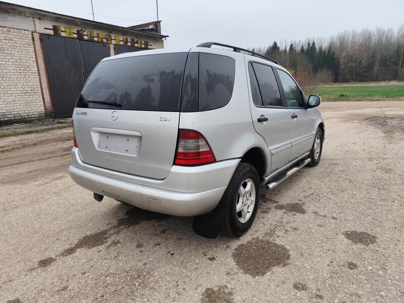 Photo 3 - Mercedes-Benz ML 270 2001 y Off-road / Crossover