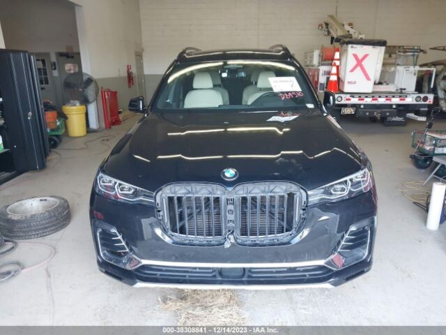 Photo 13 - Bmw X7 2021 y Off-road / Crossover