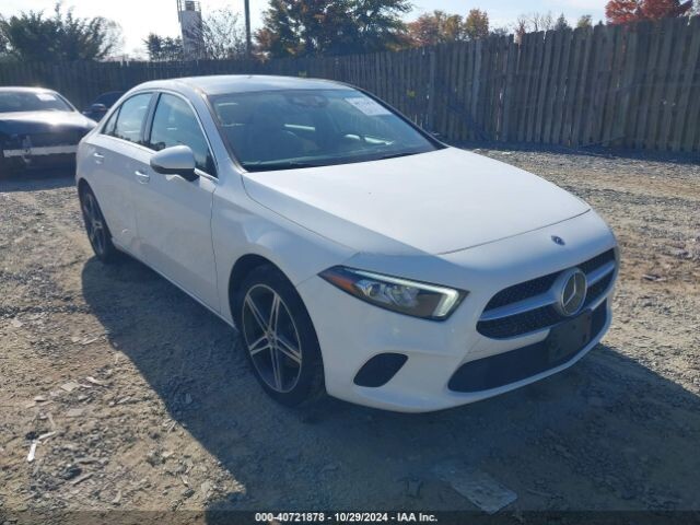 Photo 1 - Mercedes-Benz A 220 2019 y Sedan