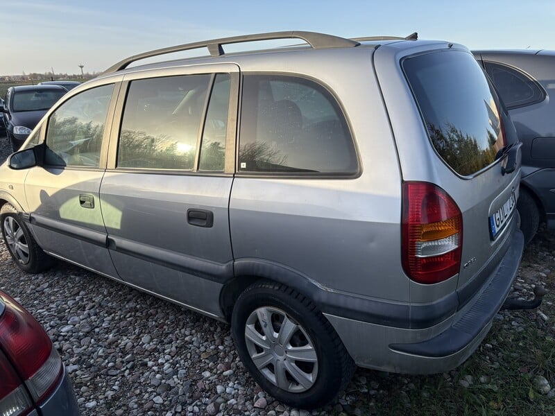 Photo 3 - Opel Zafira 1999 y Van