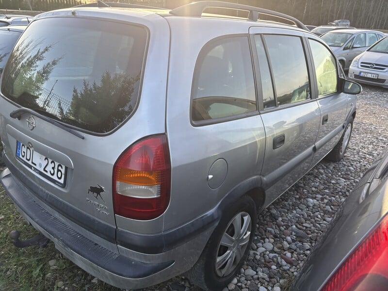 Photo 4 - Opel Zafira 1999 y Van