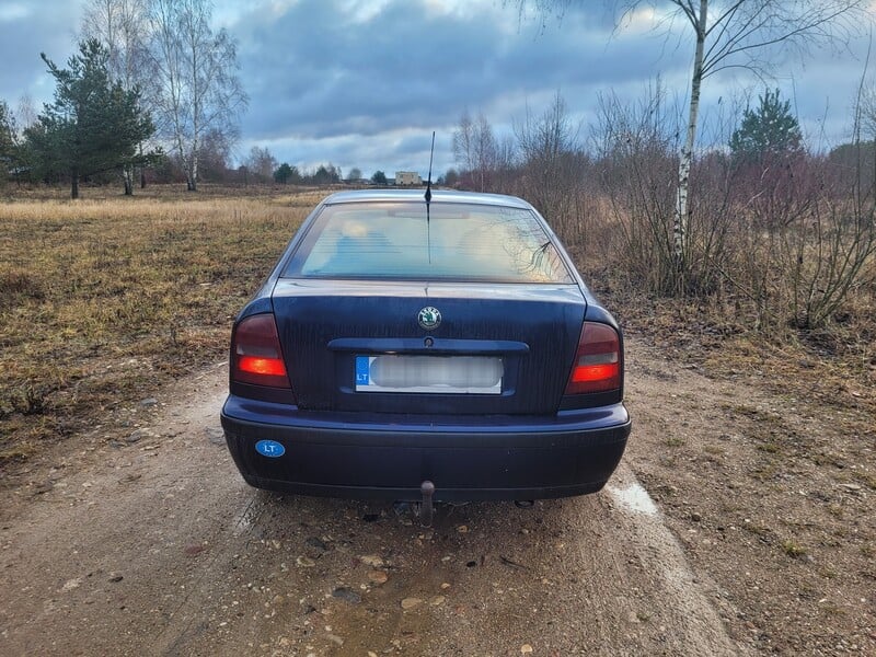 Photo 5 - Skoda Octavia 1999 y Hatchback