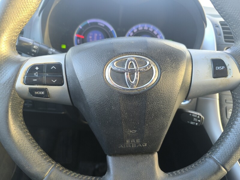 Photo 11 - Toyota Auris 2011 y Hatchback