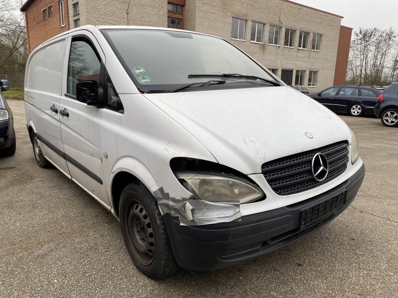 Photo 2 - Mercedes-Benz 2007 y parts