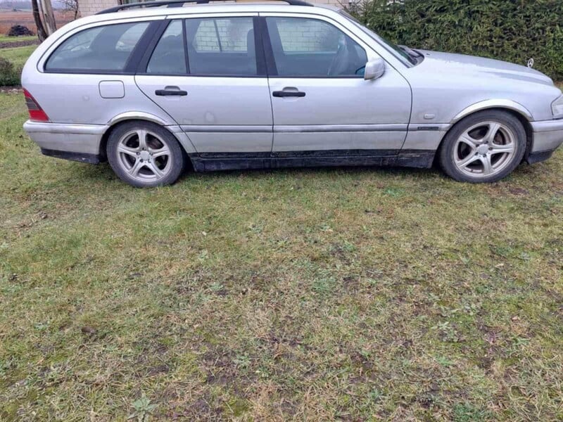 Nuotrauka 1 - Mercedes-Benz C 220 1998 m Universalas