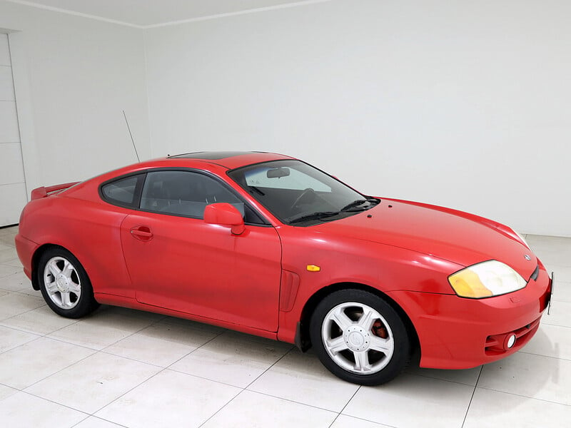 Photo 1 - Hyundai Coupe 2005 y Hatchback