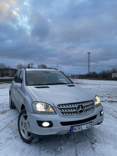 Photo 2 - Mercedes-Benz ML 320 2006 y Off-road / Crossover