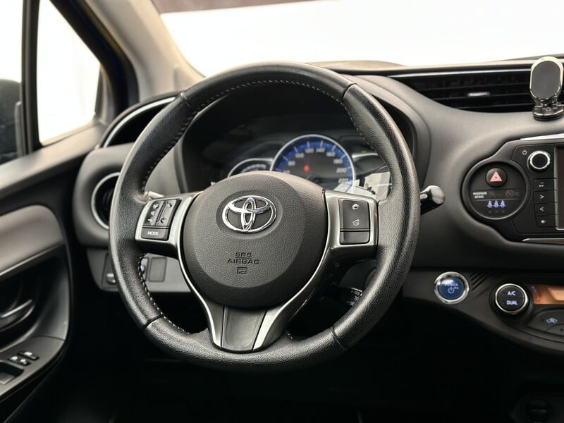 Photo 15 - Toyota Yaris 2014 y Hatchback