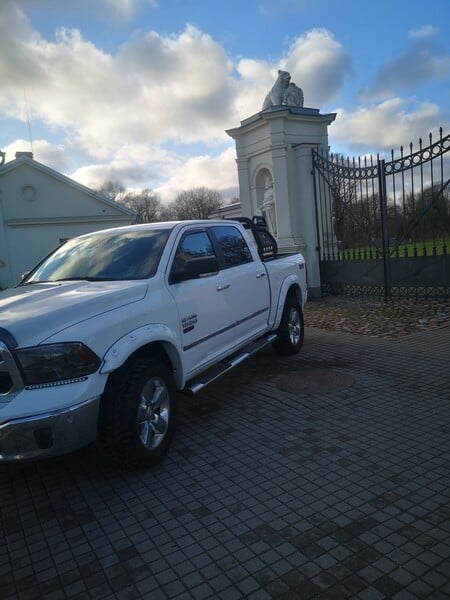 Фотография 1 - Dodge RAM 2015 г Пикап