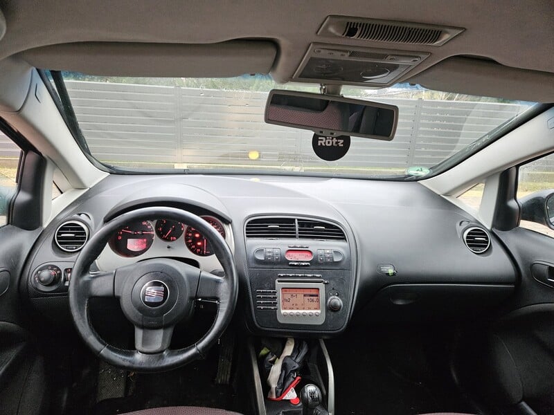 Photo 10 - Seat Toledo 2006 y Hatchback