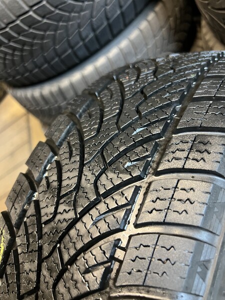 Photo 7 - Goodyear LAUFEN  R15 winter tyres passanger car