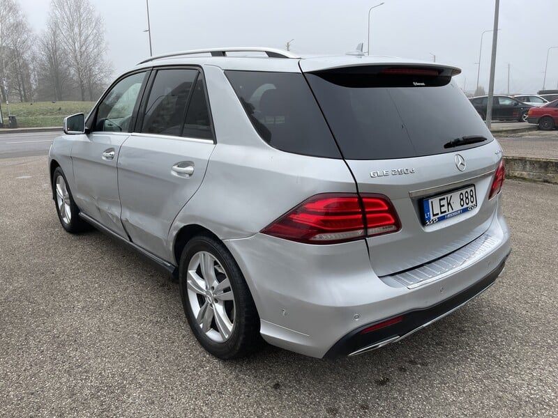 Photo 4 - Mercedes-Benz GLE 250 2017 y Off-road / Crossover