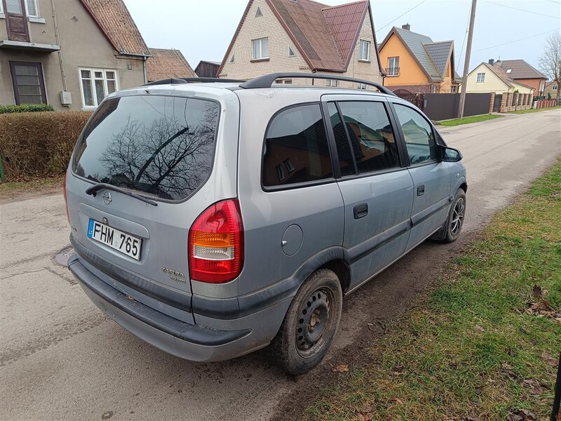 Photo 5 - Opel Zafira 2000 y Van